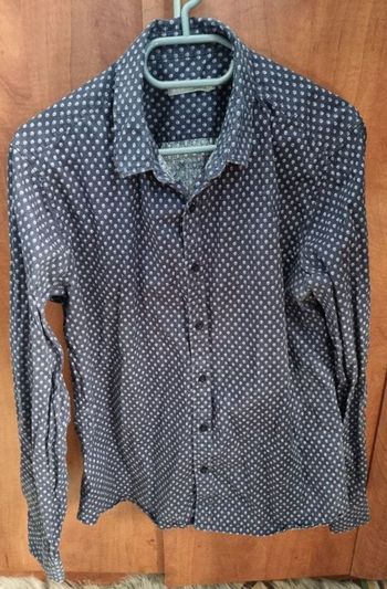 Chemise à motif tête de morts taille L (41-42)