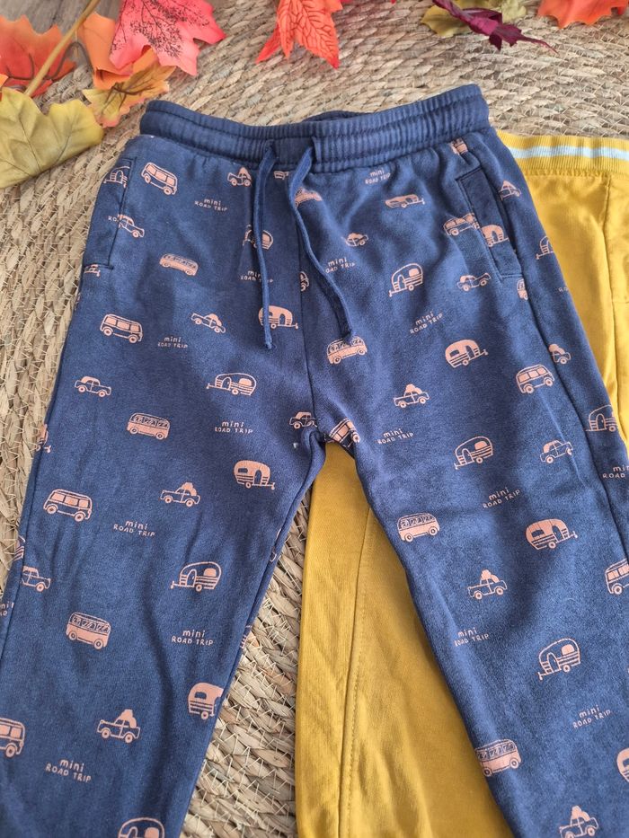 2 pantalons de jogging 36 mois Kiabi - photo numéro 2