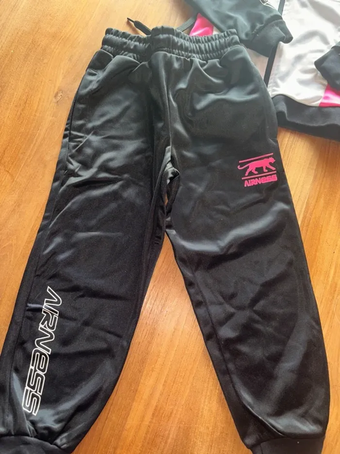 Ensemble jogging airness 6 ans fille - photo numéro 2