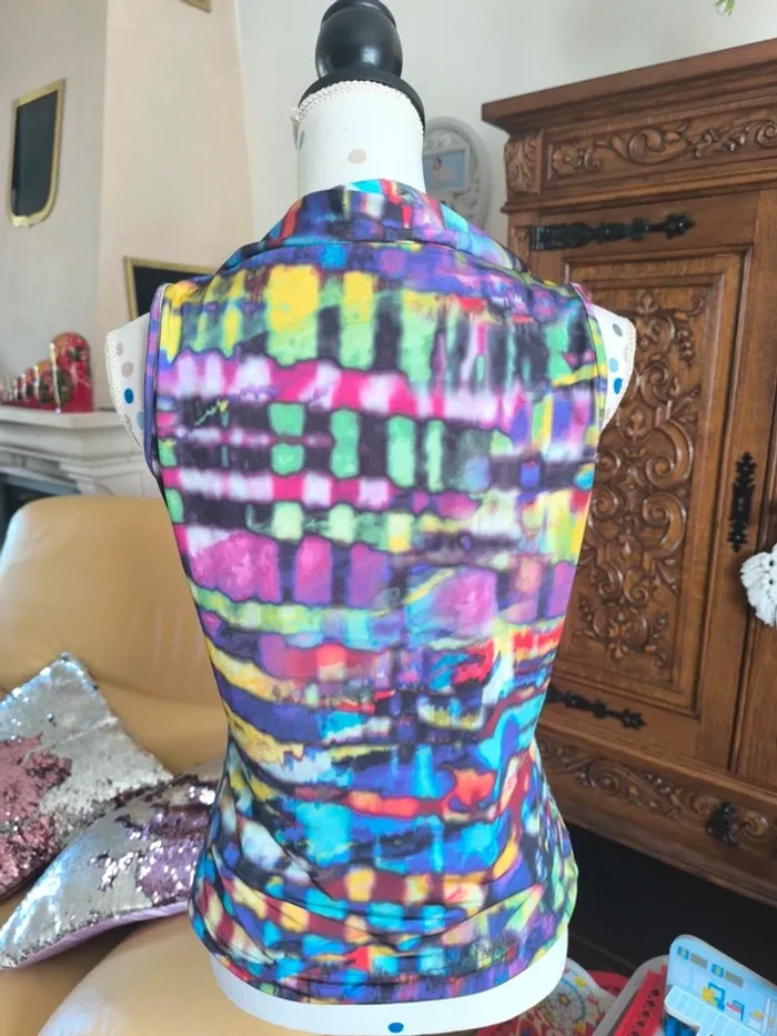 Joli haut coloré sans manches - photo numéro 5