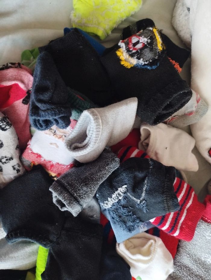 Gros lot de chaussettes - photo numéro 3