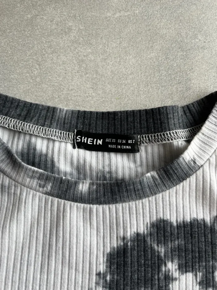 TEE shirt shein - photo numéro 2