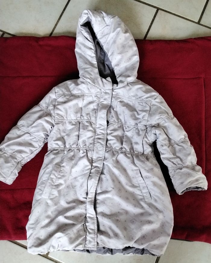 Manteau  réversible  ,1 côté crème, 1 côté mauve, fermeture et pressions, Vertbaudet, 4 ans