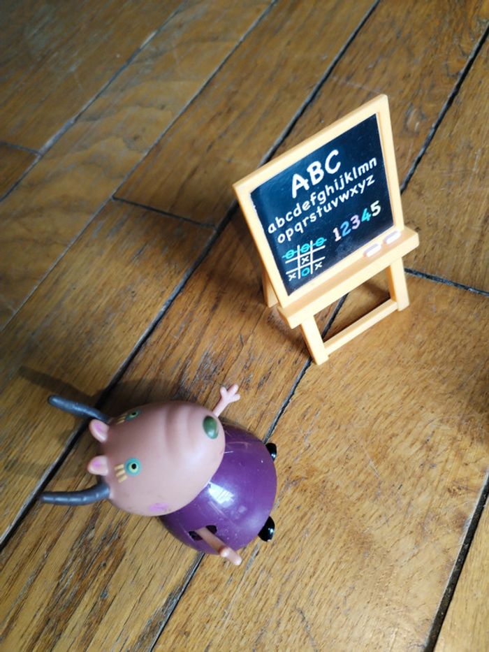 Lot de jouets classe de Peppa pig - photo numéro 3