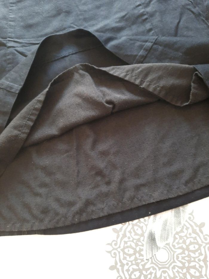 Jupe noire - photo numéro 8