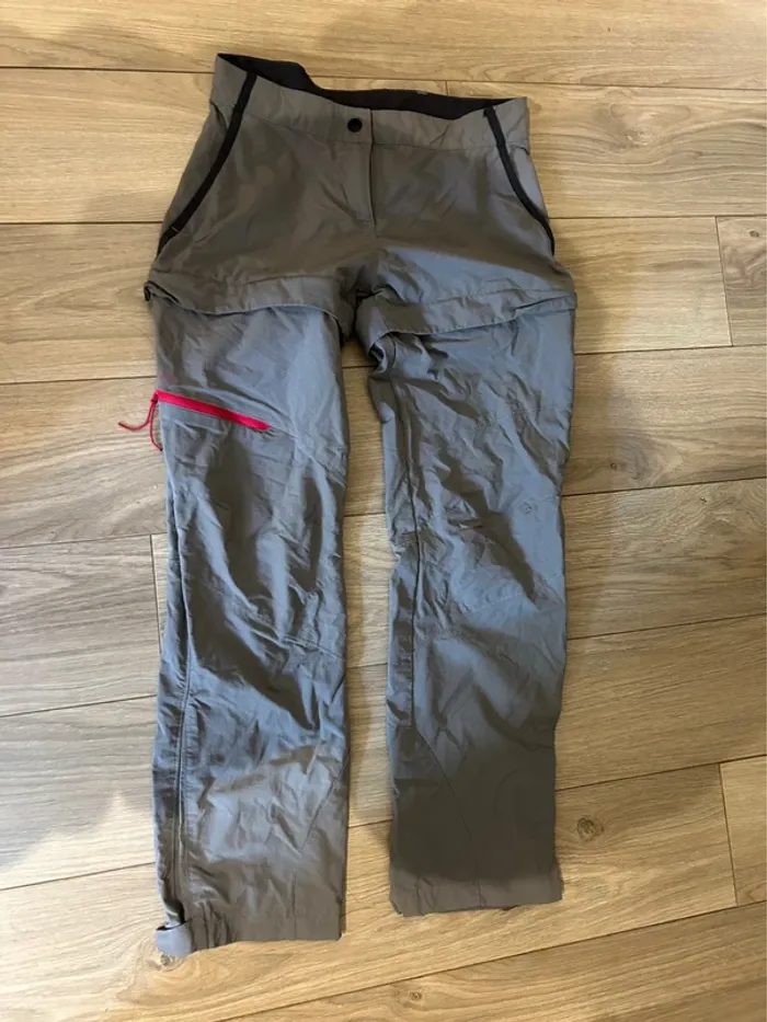 Pantalon de montagne Décathlon taille 14 ans