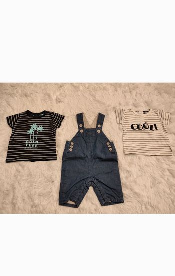 Ensemble 1 mois :  Salopette + 2 Teeshirts _ Kiabi