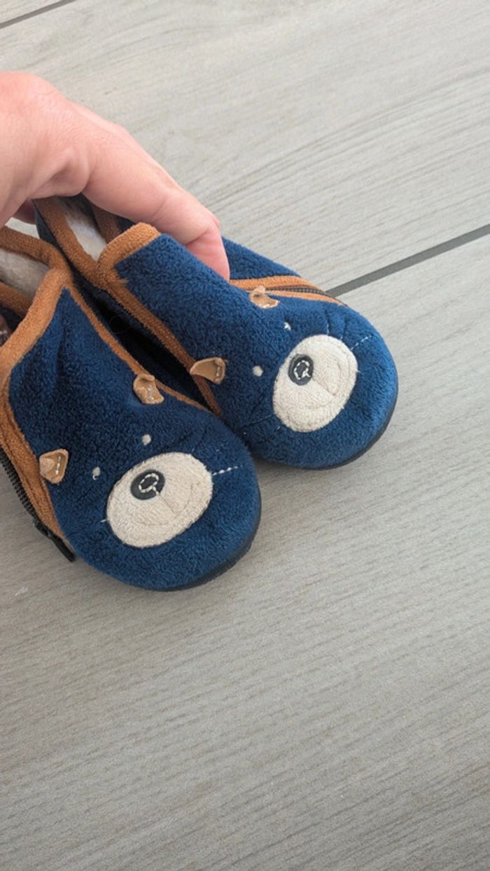 Chaussons taille 22 - photo numéro 3