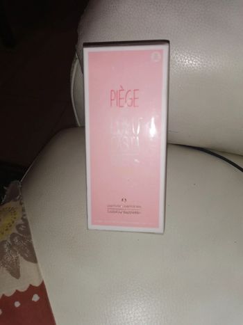 Eau de parfum Piege Pink de Lulu Castagnette neuf 100 ML sous blister