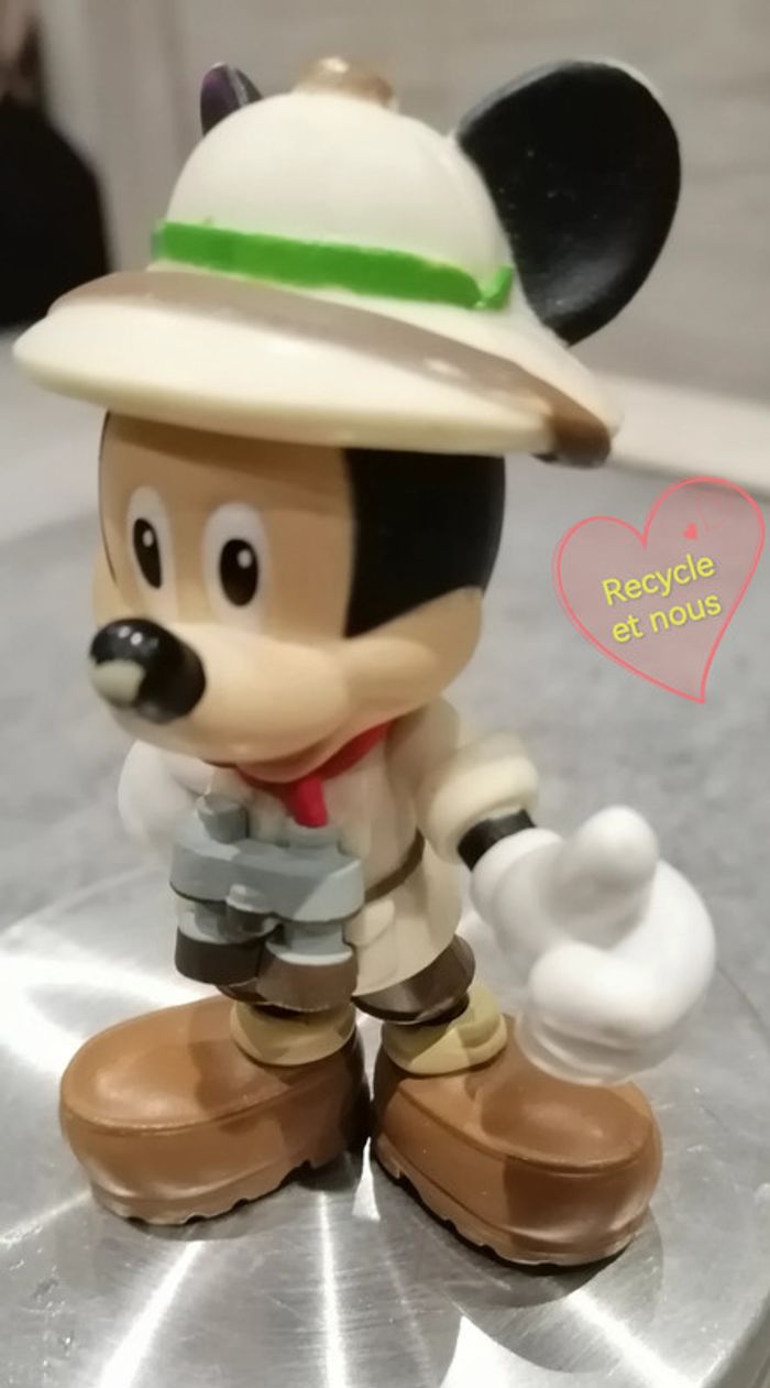 figurine disney mickey explorateur