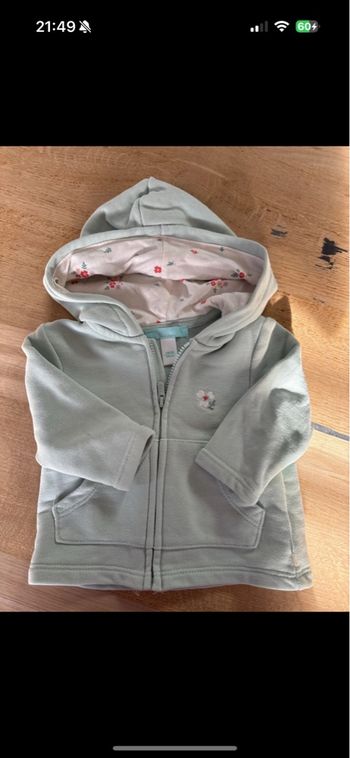 Gilet à capuche 