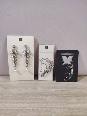 Lot boucles d'oreilles, ear cuff à strass, festif, TBE jamais mis!