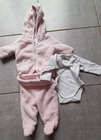 Ensemble et bodie fille tex 1 mois