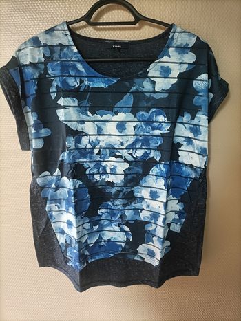 Tshirt bleu fleuri fleur bande transparente