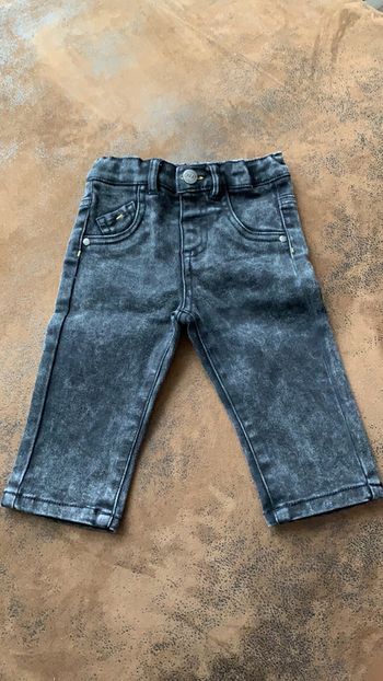 Jean Kiabi 9 mois noir effet délavé