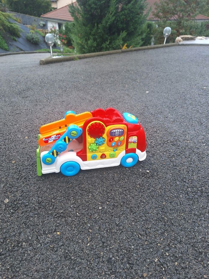 Camion V-tech tutut bolide