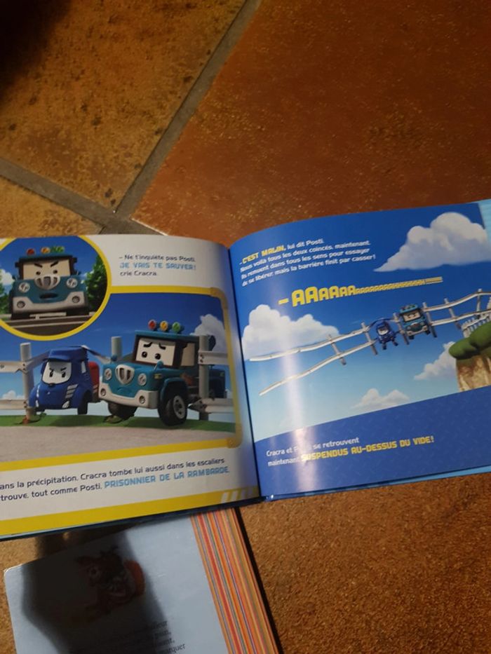 Lot de 4 livres enfant divers Disney cars robocar - photo numéro 4