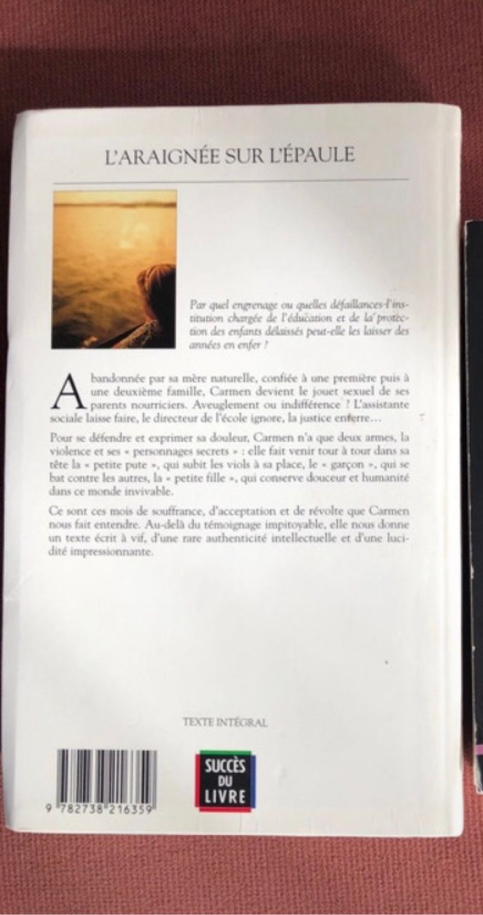 Carmen richard- l’araignée sur l’épaule - photo numéro 2