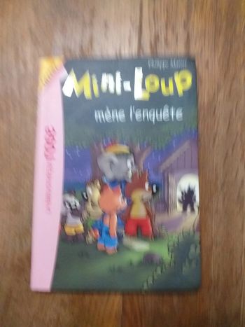Mini-Loup mène l'enquête