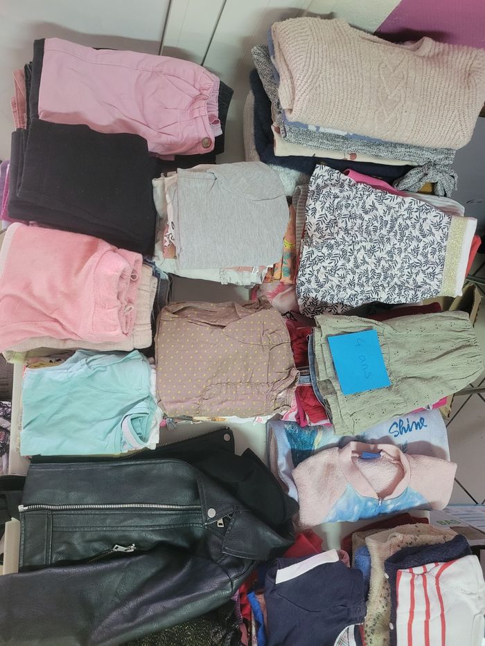 Lot vêtements fille de 3 mois à 4 ans - photo numéro 10