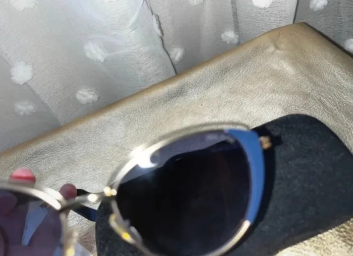 Belles Lunettes de soleil, , en excellent état- Paul et Joe Eyewear - photo numéro 6
