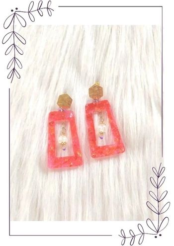 💖 Boucles d'oreilles en résine avec perle pendante créoles géométriques rectangle.