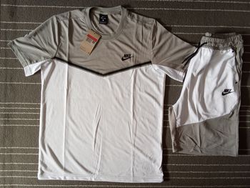 Ensemble Nike Tech short t-shirt