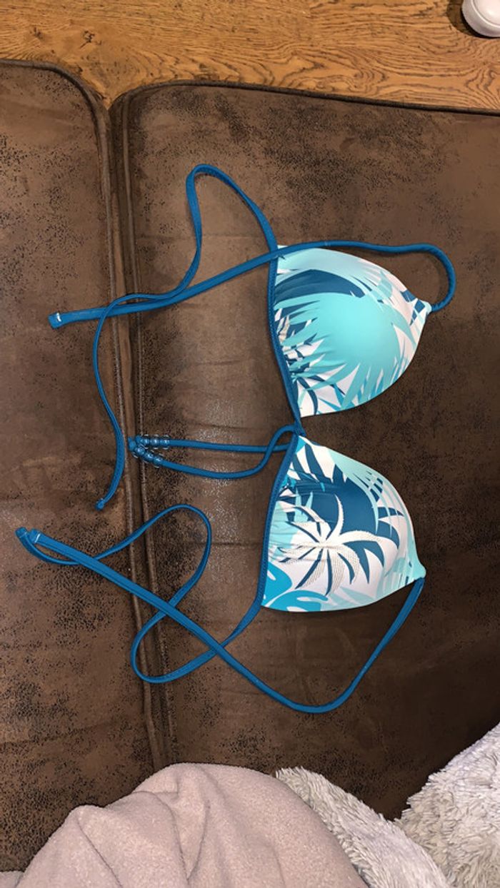 Haut de maillot de bain bleu perle palmier 95C