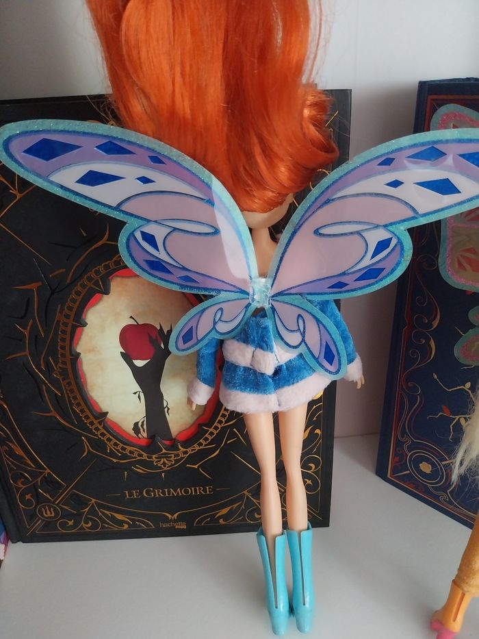 2 Poupées Bloom et Stella Lovix Winx Club Witty Toys Smoby saison 4 Fairy - photo numéro 9