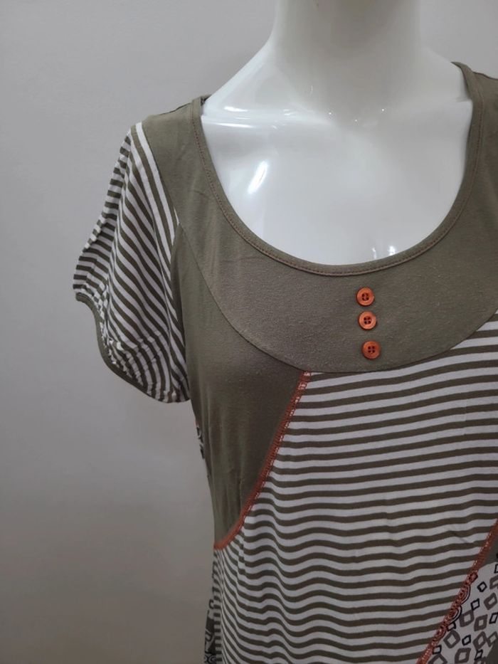 Jolie tunique taille 3 - photo numéro 3