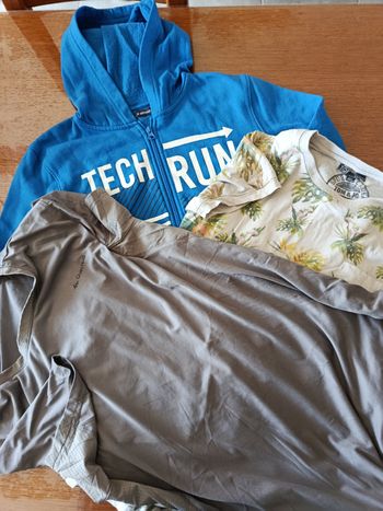 Sweat capuche in extenso, 2 Tee shirts TQF et puma 