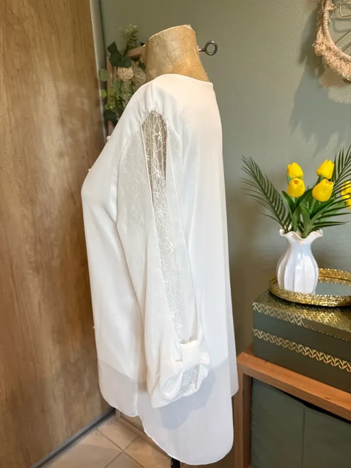 Magnifique blouse avec perles et dentelle femme - photo numéro 2