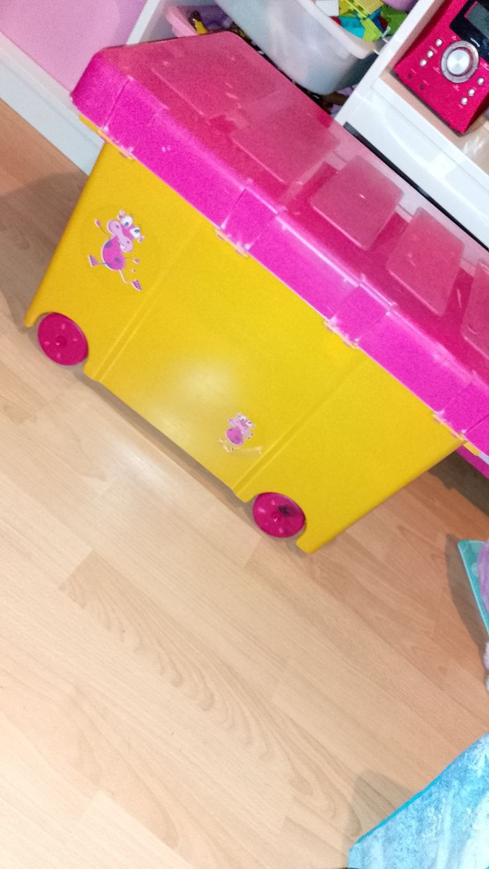 Coffre à jouets avec roulettes
De - photo numéro 4