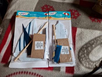 Bateau et phare a monter soi-même