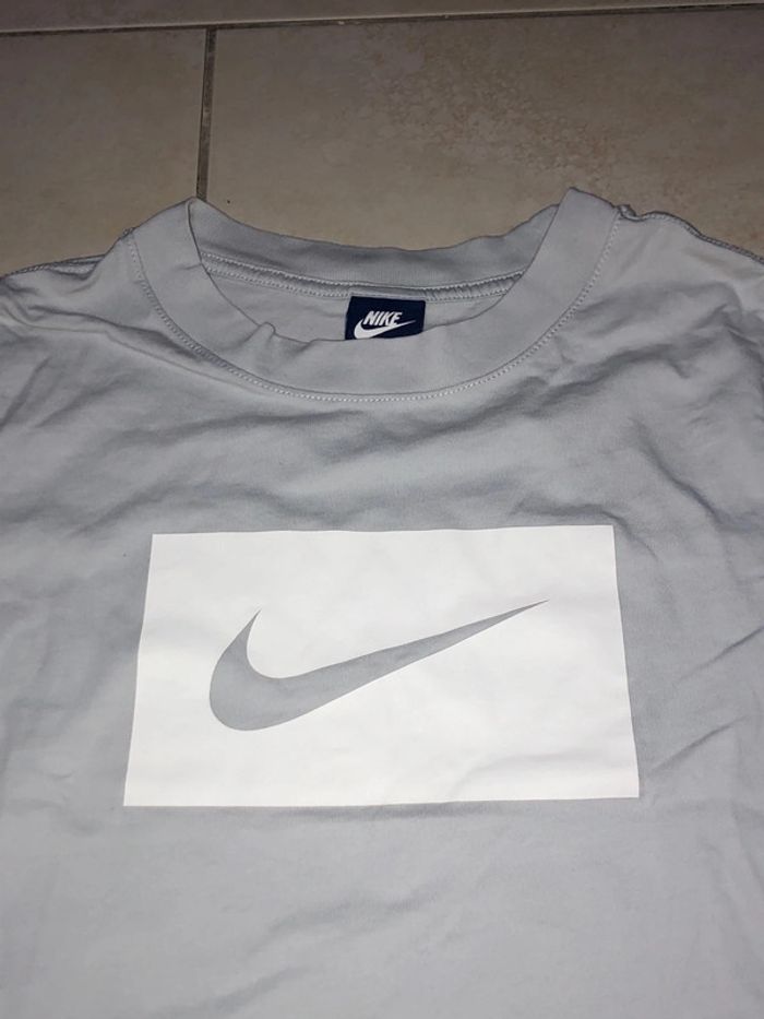 TEE shirt court Nike bleu ciel clair - photo numéro 4