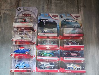 Voitures cars disney mattel metal neuf cars disney pixar mattel série spécial et rare 12e la piéce