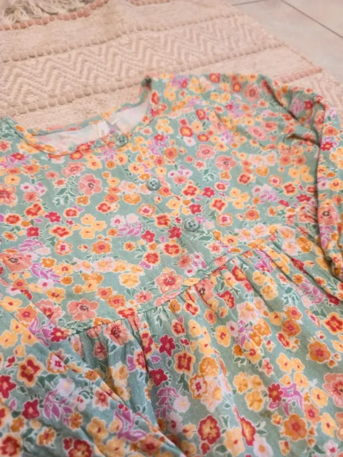 Robe liberty portée une fois 36 mois - photo numéro 3