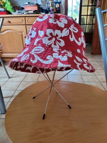 Bob fleuri hibiscus rouge et blanc Tahiti