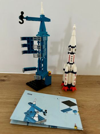 Petite fusée bleue (jeu de construction)