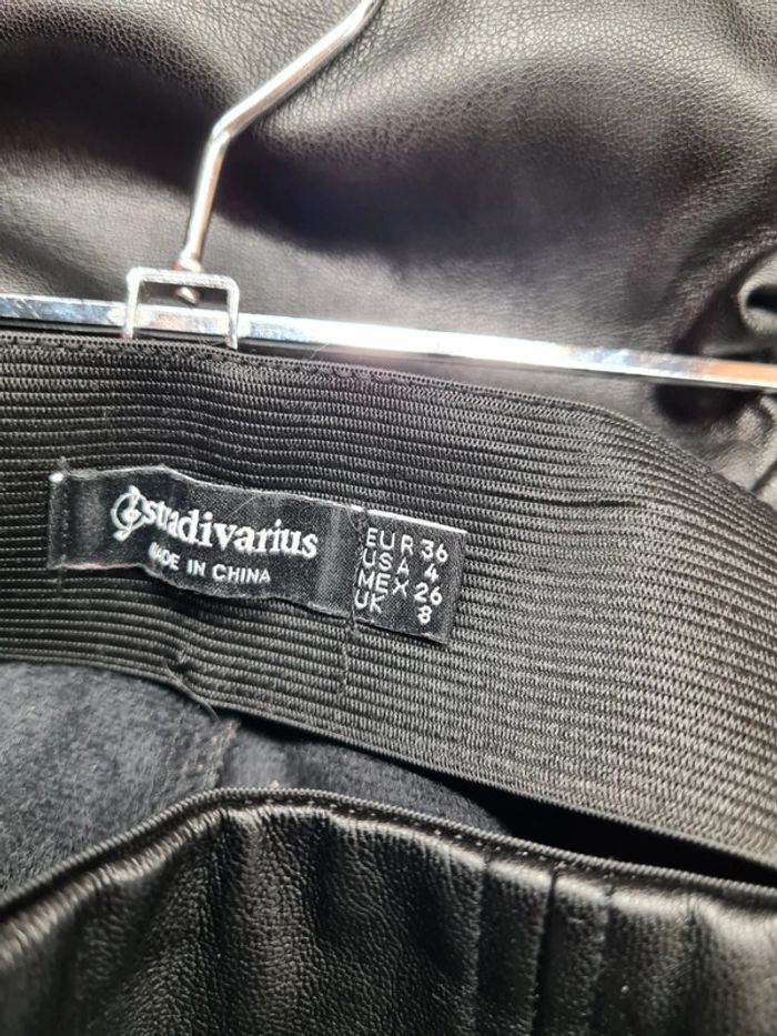 Pantalon simili cuir stradivarius - photo numéro 3
