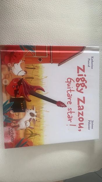 Livre enfant ziggy zazou guitare star