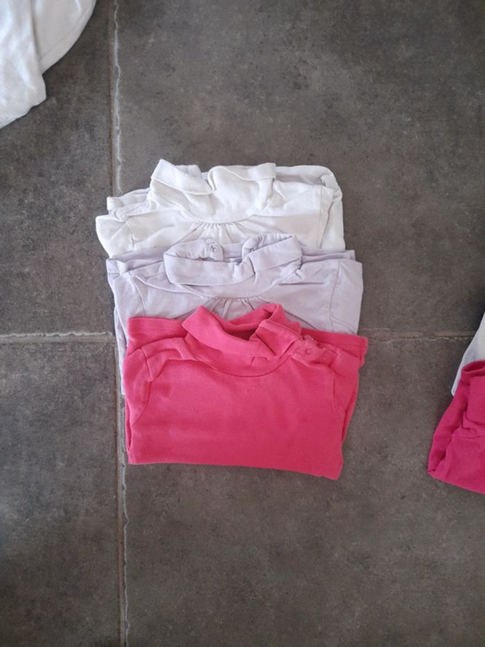 Lot de trois sous pull 18 mois