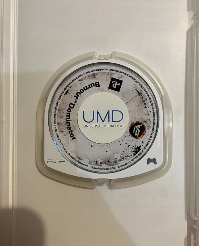 Burnout legend et Dominator - Psp - photo numéro 4