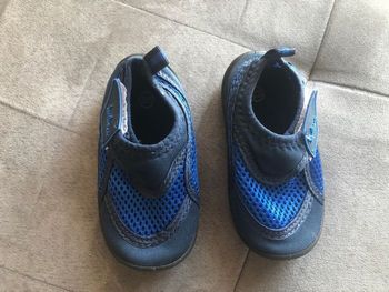 Chaussons pour marcher dans l’eau - taille 22/23