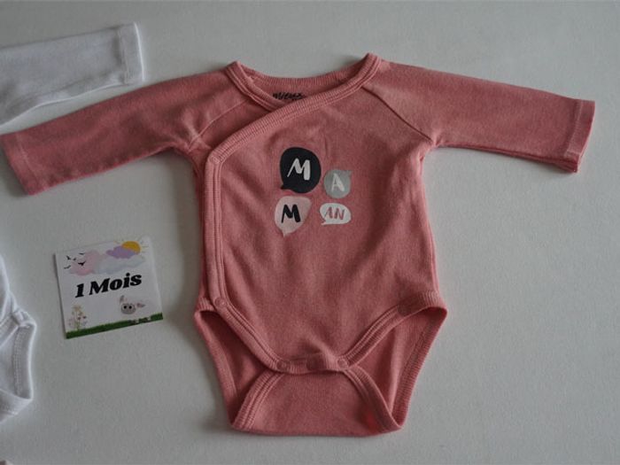 Lot de 3 Bodies ML Kiabi/Gémo fantaisies Taille : 1 mois - photo numéro 4