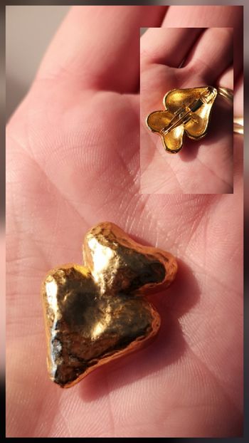 ✨ Broche Rochas vintage (années 80–90) – 60 €