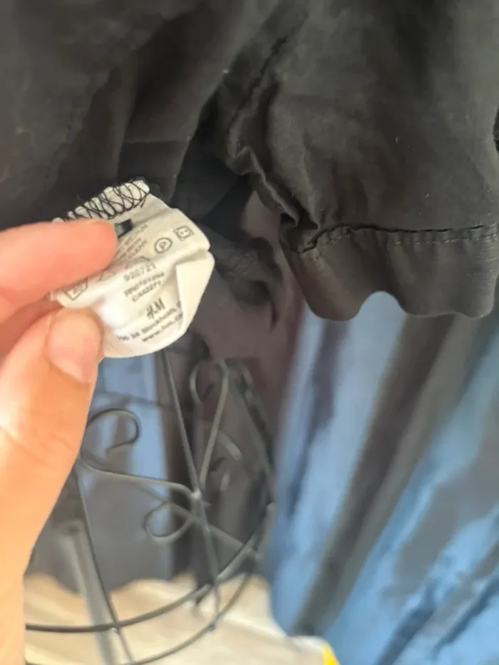 Chemise noire à manches courtes H&M – Taille S - photo numéro 3