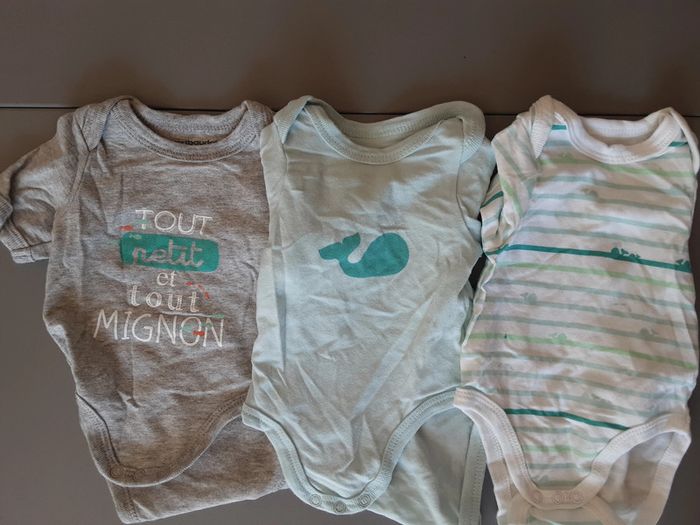 Lot de 7 bodies - photo numéro 2