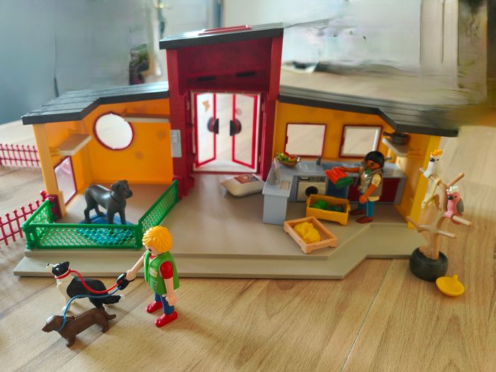 Clinique vétérinaire et centre de dressage  Playmobil - photo numéro 3