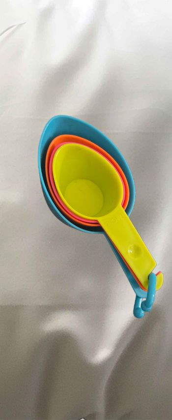 Lot de cuillères doseuses colorées